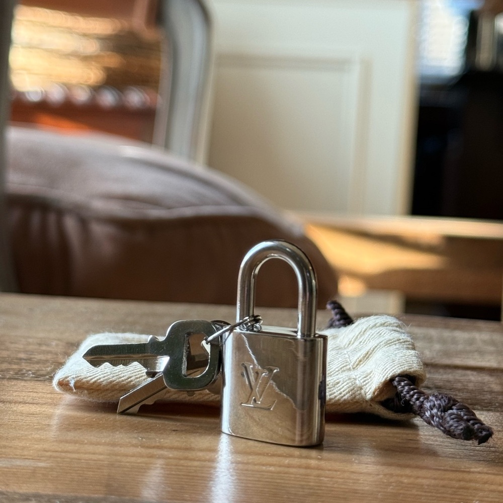 Louis Vuitton Silver Keys and Padlock | Polished Silver Lock and Key Set - Picture 13 of 17